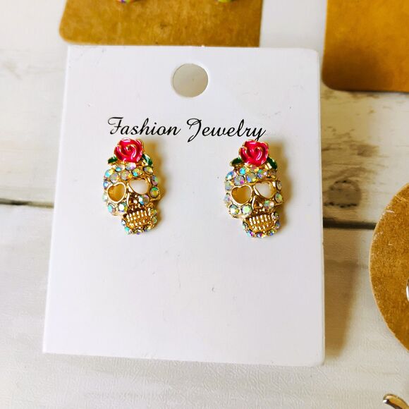 NEW 12 Novelty Earrings Lot Skulls, Toast, Duckies, Trolls, Tea Funky 3D FUN - Picture 2 of 8